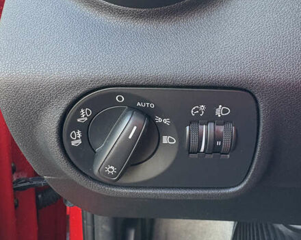 Ауді А1 2010 у Львові на Automoto.ua Червоний Ауді А1, об'ємом двигуна 1.39 л та пробігом 180 тис. км за 9999 $, фото 12 на Automoto.ua