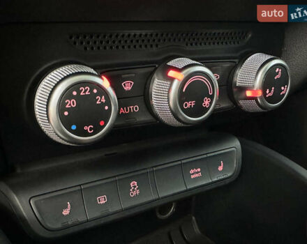 Красный Ауди А1, объемом двигателя 1.6 л и пробегом 120 тыс. км за 13900 $, фото 22 на Automoto.ua