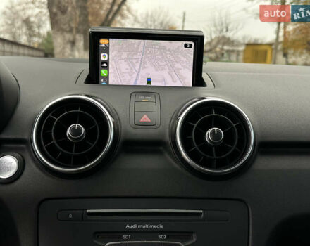 Красный Ауди А1, объемом двигателя 1.6 л и пробегом 120 тыс. км за 13900 $, фото 20 на Automoto.ua