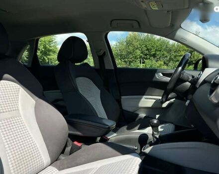 Ауди А1, объемом двигателя 1.6 л и пробегом 209 тыс. км за 9750 $, фото 8 на Automoto.ua