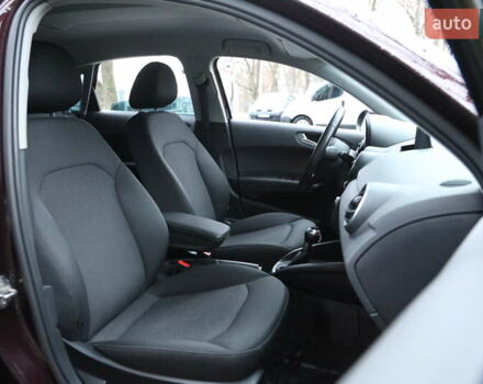 Ауди А1, объемом двигателя 1.39 л и пробегом 70 тыс. км за 12000 $, фото 8 на Automoto.ua