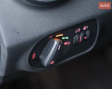 Ауди А1, объемом двигателя 1.39 л и пробегом 70 тыс. км за 12000 $, фото 17 на Automoto.ua