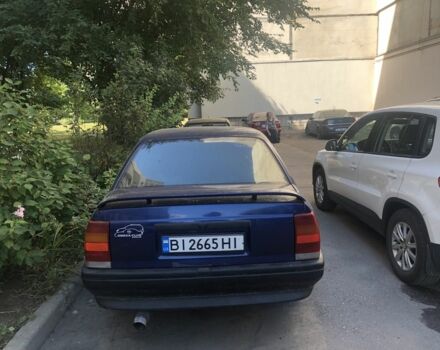 Синий Ауди А1, объемом двигателя 2 л и пробегом 381 тыс. км за 559 $, фото 1 на Automoto.ua