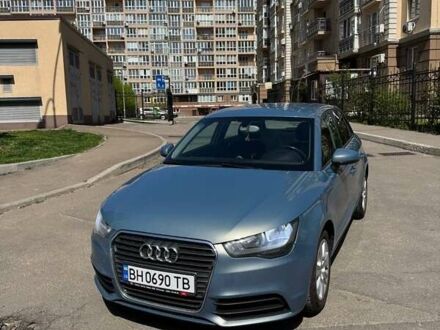 Синий Ауди А1, объемом двигателя 1.39 л и пробегом 125 тыс. км за 10300 $, фото 1 на Automoto.ua