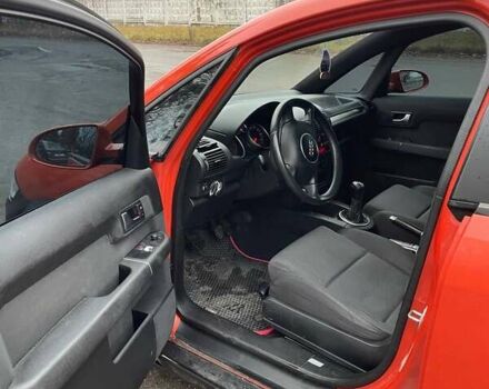 Красный Ауди А2, объемом двигателя 1.4 л и пробегом 238 тыс. км за 4000 $, фото 7 на Automoto.ua