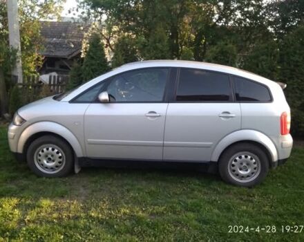 Серый Ауди А2, объемом двигателя 1.2 л и пробегом 300 тыс. км за 4000 $, фото 2 на Automoto.ua