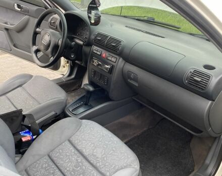 Білий Ауді А3, об'ємом двигуна 1.8 л та пробігом 320 тис. км за 2200 $, фото 13 на Automoto.ua