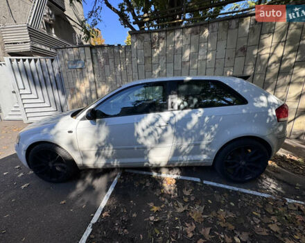 Белый Ауди А3, объемом двигателя 1.6 л и пробегом 183 тыс. км за 7600 $, фото 3 на Automoto.ua