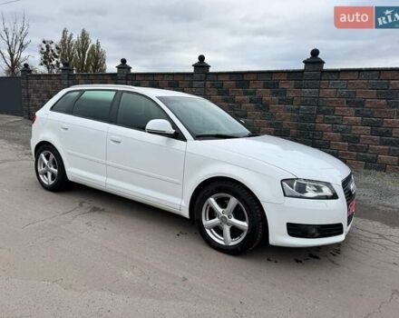 Белый Ауди А3, объемом двигателя 1.8 л и пробегом 243 тыс. км за 8300 $, фото 4 на Automoto.ua