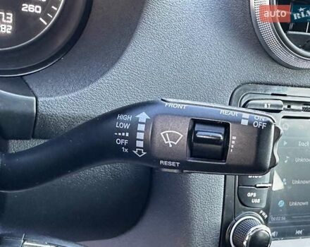 Білий Ауді А3, об'ємом двигуна 1.8 л та пробігом 193 тис. км за 9800 $, фото 27 на Automoto.ua