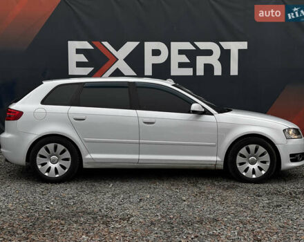 Белый Ауди А3, объемом двигателя 1.39 л и пробегом 269 тыс. км за 9390 $, фото 5 на Automoto.ua