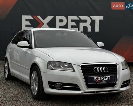 Белый Ауди А3, объемом двигателя 1.39 л и пробегом 269 тыс. км за 9390 $, фото 3 на Automoto.ua