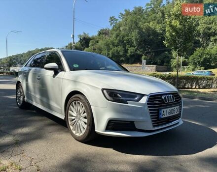 Белый Ауди А3, объемом двигателя 1.4 л и пробегом 112 тыс. км за 20000 $, фото 4 на Automoto.ua