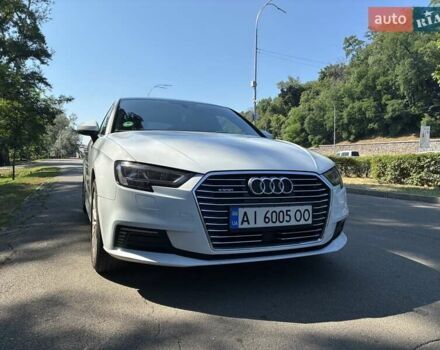 Белый Ауди А3, объемом двигателя 1.4 л и пробегом 112 тыс. км за 20000 $, фото 5 на Automoto.ua