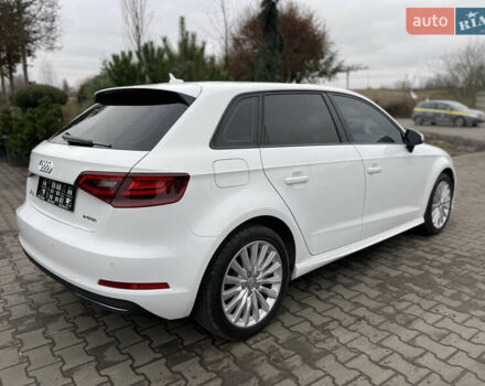 Белый Ауди А3, объемом двигателя 1.4 л и пробегом 278 тыс. км за 11999 $, фото 7 на Automoto.ua