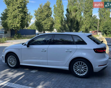 Белый Ауди А3, объемом двигателя 1.4 л и пробегом 170 тыс. км за 16900 $, фото 6 на Automoto.ua