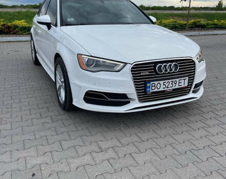 Белый Ауди А3, объемом двигателя 1.4 л и пробегом 105 тыс. км за 13900 $, фото 1 на Automoto.ua