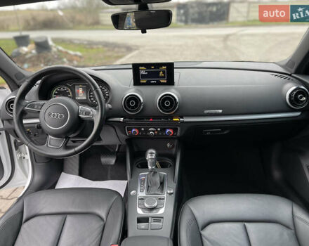 Белый Ауди А3, объемом двигателя 1.4 л и пробегом 278 тыс. км за 11999 $, фото 20 на Automoto.ua