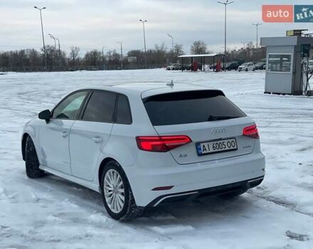 Белый Ауди А3, объемом двигателя 1.4 л и пробегом 112 тыс. км за 20000 $, фото 20 на Automoto.ua
