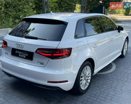 Белый Ауди А3, объемом двигателя 1.4 л и пробегом 170 тыс. км за 16900 $, фото 2 на Automoto.ua