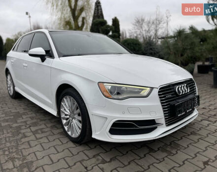 Белый Ауди А3, объемом двигателя 1.4 л и пробегом 278 тыс. км за 11999 $, фото 4 на Automoto.ua