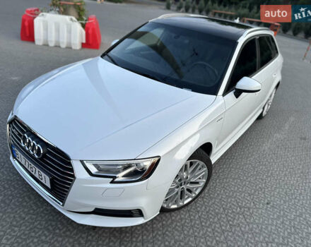 Белый Ауди А3, объемом двигателя 1.4 л и пробегом 70 тыс. км за 19300 $, фото 2 на Automoto.ua