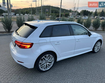 Белый Ауди А3, объемом двигателя 1.4 л и пробегом 70 тыс. км за 19300 $, фото 12 на Automoto.ua