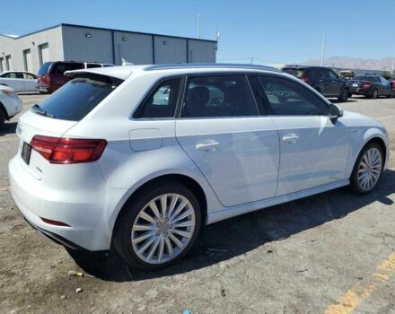 Белый Ауди А3, объемом двигателя 1.4 л и пробегом 104 тыс. км за 2500 $, фото 4 на Automoto.ua