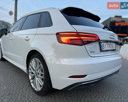 Белый Ауди А3, объемом двигателя 1.4 л и пробегом 70 тыс. км за 19300 $, фото 30 на Automoto.ua