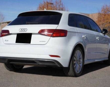 Білий Ауді А3, об'ємом двигуна 1.3 л та пробігом 98 тис. км за 5500 $, фото 4 на Automoto.ua