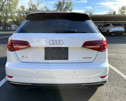 Белый Ауди А3, объемом двигателя 2 л и пробегом 43 тыс. км за 3900 $, фото 2 на Automoto.ua