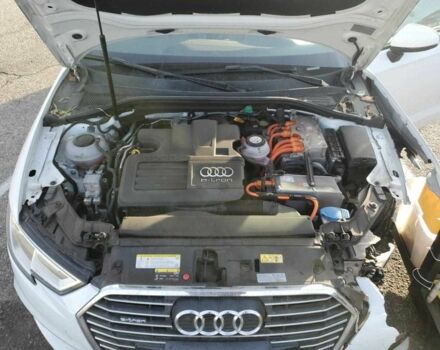 Ауді А3 2018 у Львові на Automoto.ua Білий Ауді А3, об'ємом двигуна 1.4 л та пробігом 175 тис. км за 270 $, фото 14 на Automoto.ua