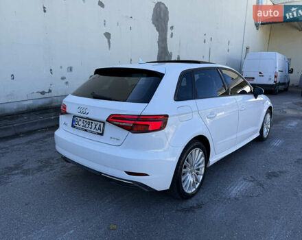 Білий Ауді А3, об'ємом двигуна 1.4 л та пробігом 59 тис. км за 21500 $, фото 51 на Automoto.ua