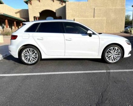 Белый Ауди А3, объемом двигателя 2 л и пробегом 43 тыс. км за 3900 $, фото 3 на Automoto.ua