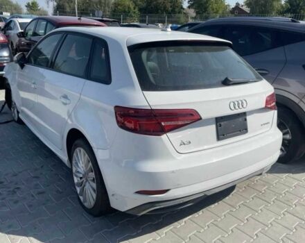 Ауді А3 2018 у Львові на Automoto.ua Білий Ауді А3, об'ємом двигуна 1.4 л та пробігом 175 тис. км за 270 $, фото 2 на Automoto.ua