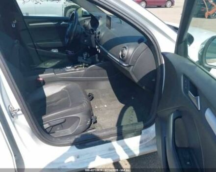 Белый Ауди А3, объемом двигателя 1.8 л и пробегом 53 тыс. км за 2200 $, фото 4 на Automoto.ua