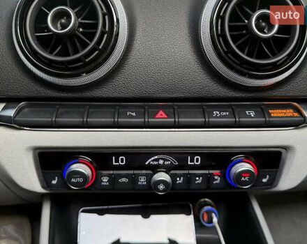 Ауді А3 2015 у Києві на Automoto.ua Білий Ауді А3, об'ємом двигуна 2 л та пробігом 152 тис. км за 12000 $, фото 7 на Automoto.ua