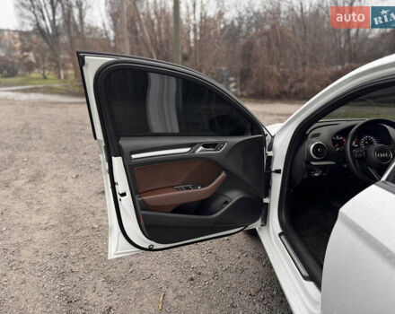 Білий Ауді А3, об'ємом двигуна 2 л та пробігом 158 тис. км за 14999 $, фото 13 на Automoto.ua