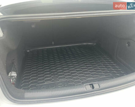 Білий Ауді А3, об'ємом двигуна 1.97 л та пробігом 63 тис. км за 20200 $, фото 48 на Automoto.ua