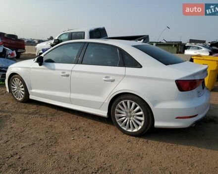 Белый Ауди А3, объемом двигателя 2 л и пробегом 80 тыс. км за 2300 $, фото 3 на Automoto.ua