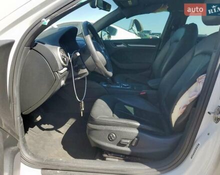 Белый Ауди А3, объемом двигателя 1.8 л и пробегом 35 тыс. км за 2000 $, фото 6 на Automoto.ua
