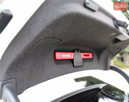 Білий Ауді А3, об'ємом двигуна 2 л та пробігом 139 тис. км за 27900 $, фото 86 на Automoto.ua