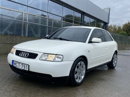 Белый Ауди А3, объемом двигателя 1.8 л и пробегом 320 тыс. км за 2200 $, фото 1 на Automoto.ua