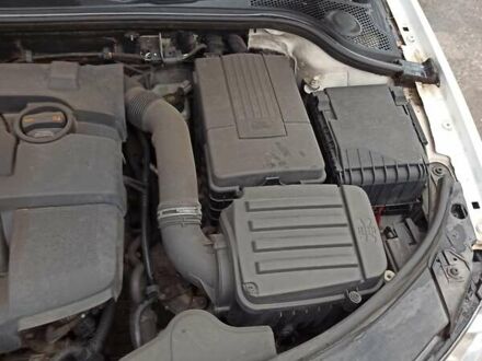 Белый Ауди А3, объемом двигателя 1.6 л и пробегом 201 тыс. км за 7900 $, фото 1 на Automoto.ua