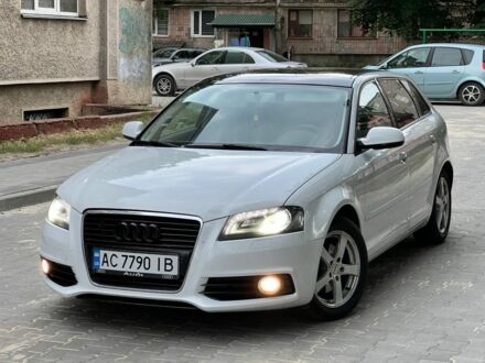 Белый Ауди А3, объемом двигателя 1.8 л и пробегом 219 тыс. км за 8000 $, фото 1 на Automoto.ua