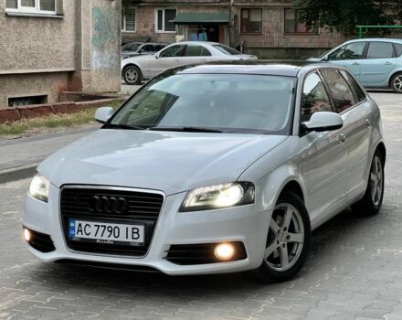 Белый Ауди А3, объемом двигателя 1.8 л и пробегом 219 тыс. км за 8000 $, фото 1 на Automoto.ua