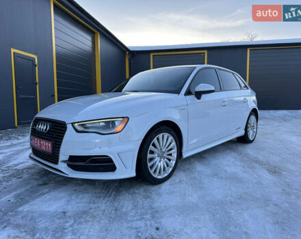 Білий Ауді А3, об'ємом двигуна 1.4 л та пробігом 278 тис. км за 12600 $, фото 1 на Automoto.ua