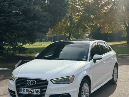 Ауді А3 2016 у Рівному на Automoto.ua Білий Ауді А3, об'ємом двигуна 1.4 л та пробігом 173 тис. км за 15999 $, фото 1 на Automoto.ua
