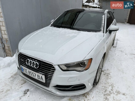 Білий Ауді А3, об'ємом двигуна 1.4 л та пробігом 225 тис. км за 15000 $, фото 1 на Automoto.ua