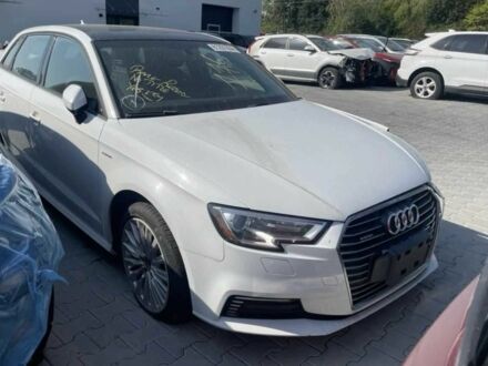 Белый Ауди А3, объемом двигателя 1.4 л и пробегом 175 тыс. км за 270 $, фото 1 на Automoto.ua